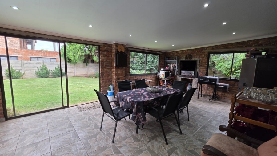 3 Bedroom Property for Sale in La Hoff North West